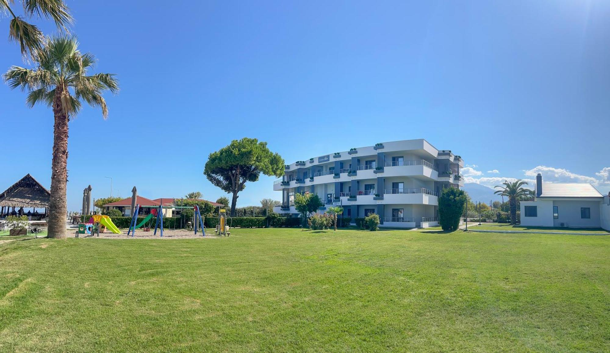 Hotel Golden Sun Néa Meságkala Exteriör bild